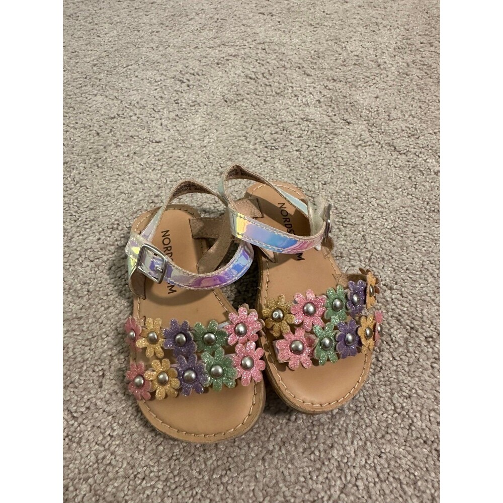 Nordstrom toddler baby girl size 5 pastel floral sandals